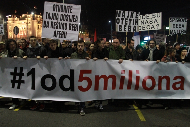 Karadağ ve Sırbistan'da hükümet karşıtı protestolar devam ediyor